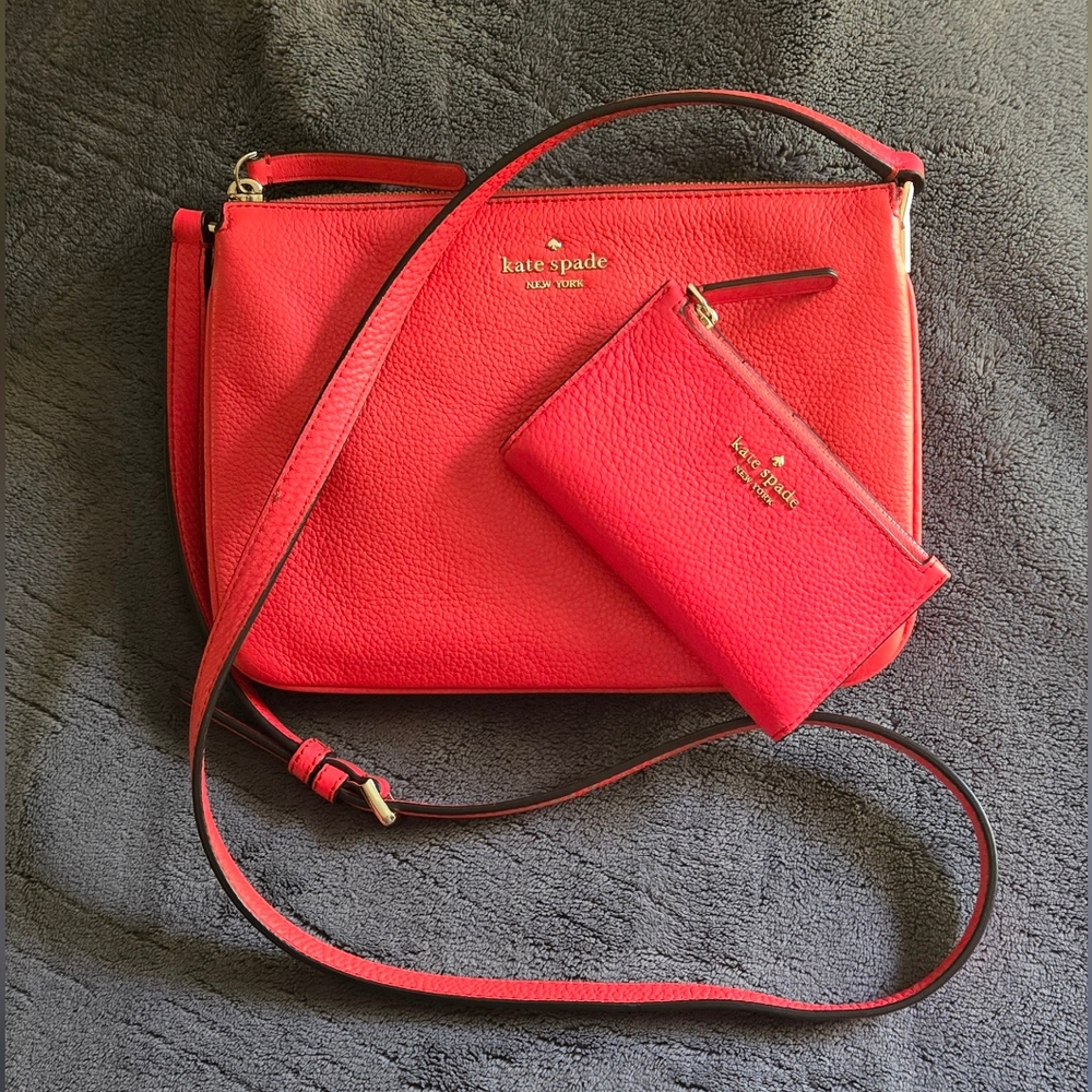 GUC/VGUC Kate Spade Leila Triple  Gusset Crossbody Bag & Matching Wallet :)